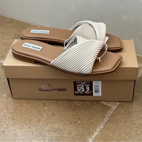 NWT Steve Madden Limitt Slides - Picture 4 of 5